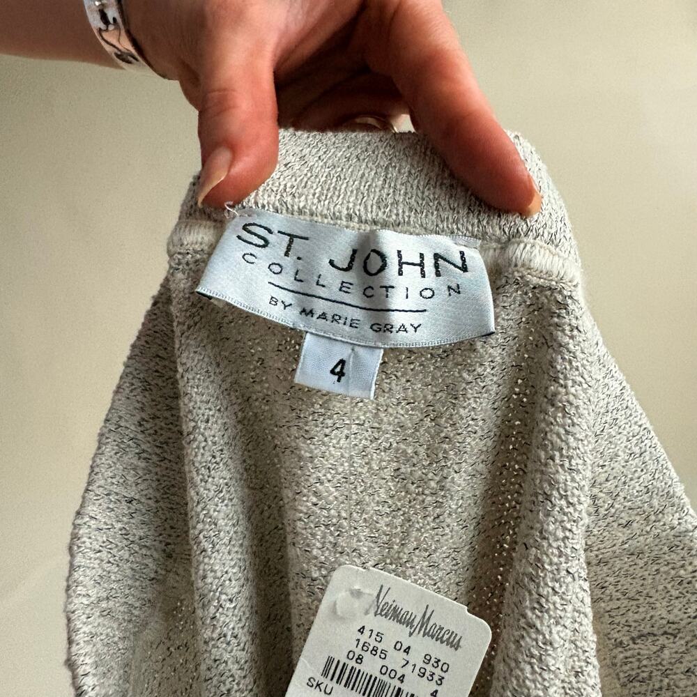 St. John's Grey Knit Knee-Length Skirt - Classic Refined, Size 4 - Picture 6 of 7